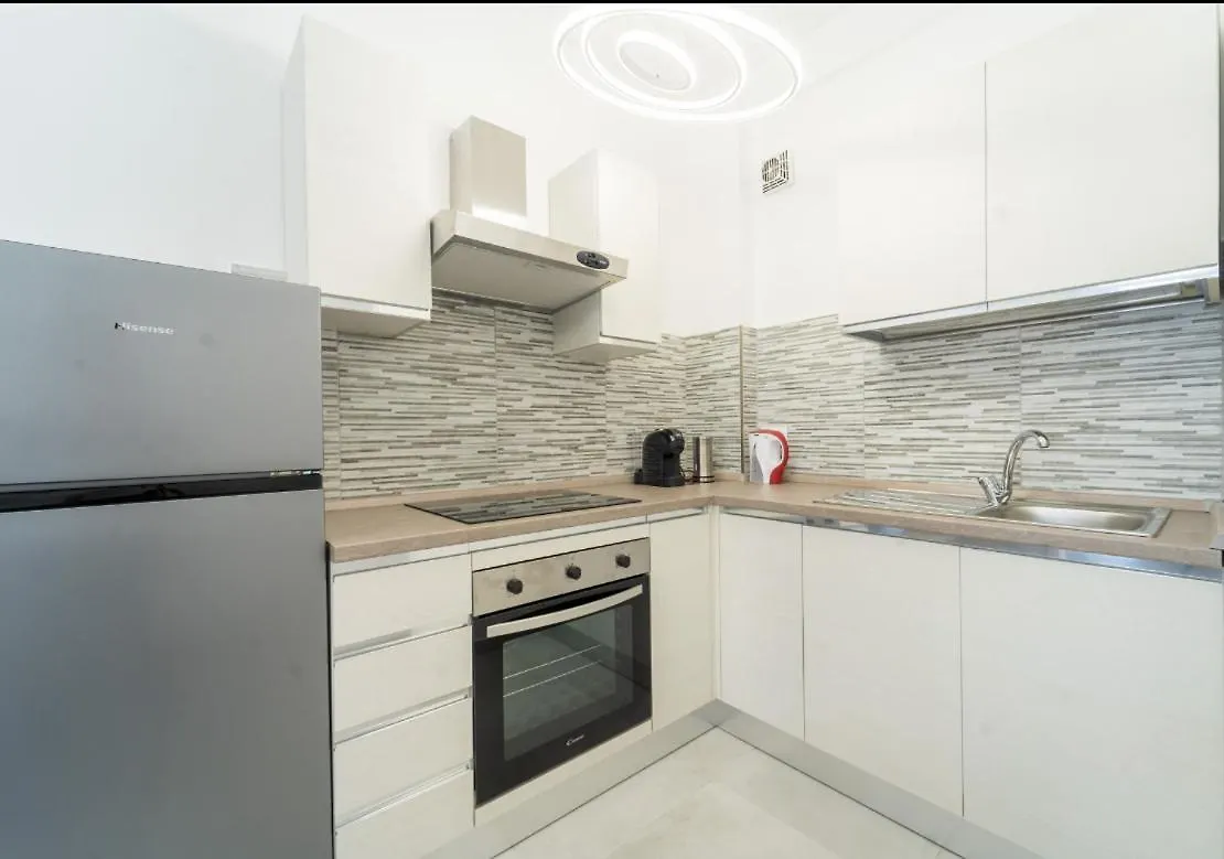 Sanny Apartment In The City Center Sanremo