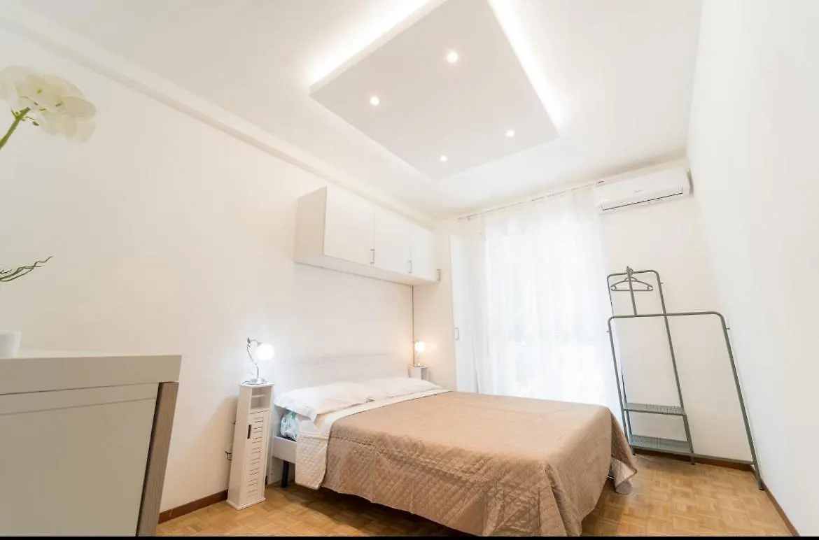 Sanny Apartment In The City Center Sanremo
