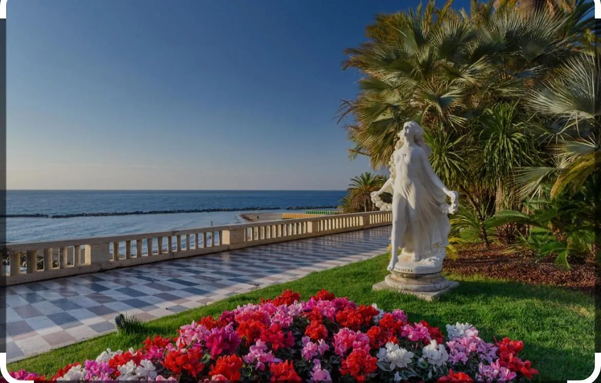 Sanny Apartment In The City Center Sanremo