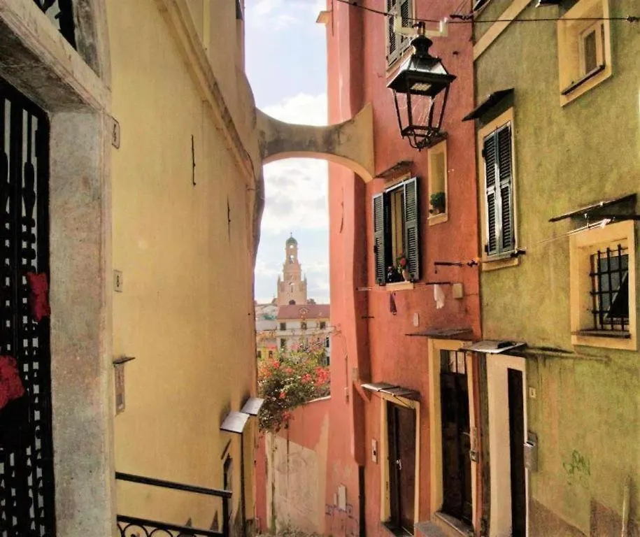 Sanny Apartment In The City Center Sanremo Italy