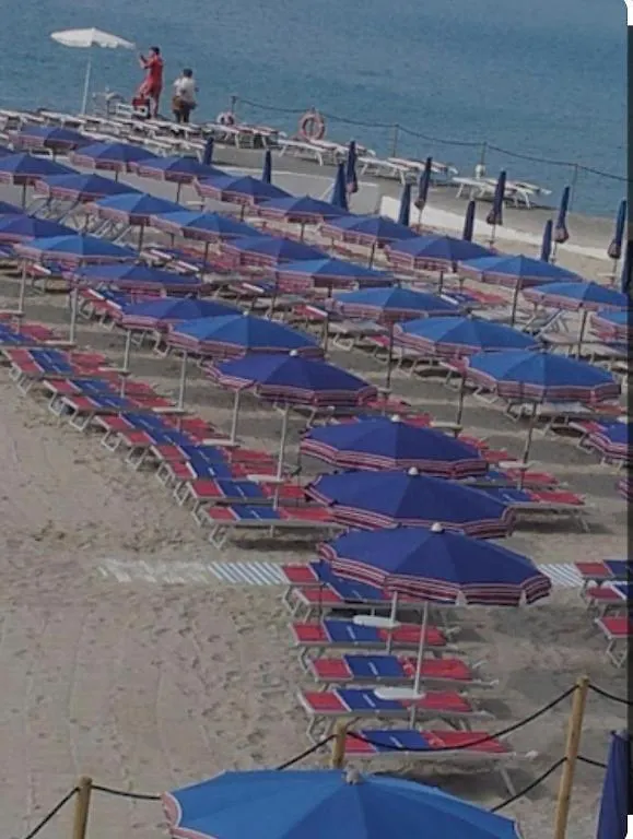 Sanny Apartment In The City Center Sanremo