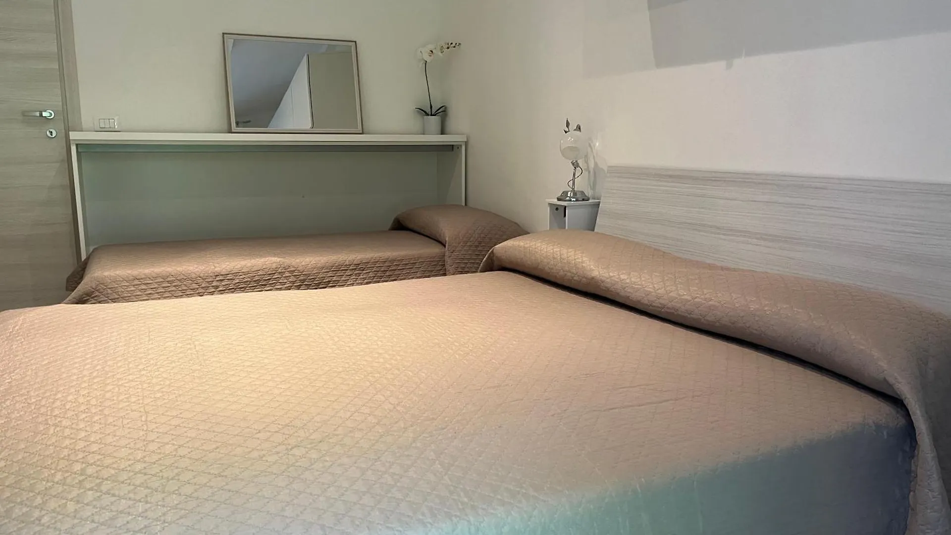 Sanny Apartment In The City Center Sanremo
